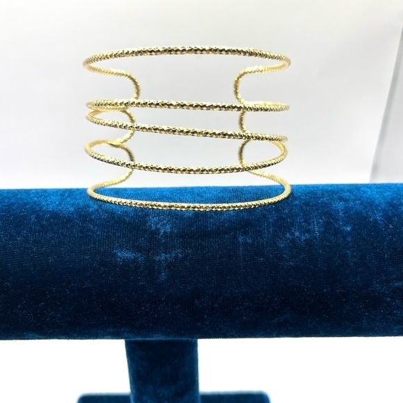 Gold Tone Women's Open Cuff Bracelet Hammered Adjustable Nickel Free Statement - Picture 1 of 10